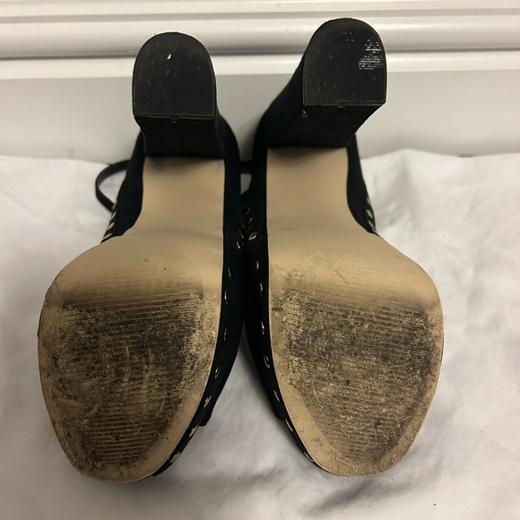 Shoedazzle Chunky Platform Studded Heels - Picture 5 of 5